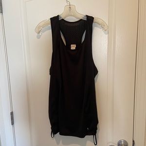 Black workout tank top